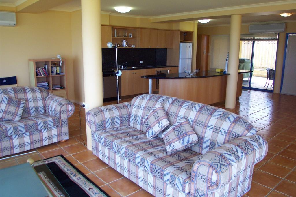 פורט פיירי Horizons Beachfront Apartment מראה חיצוני תמונה